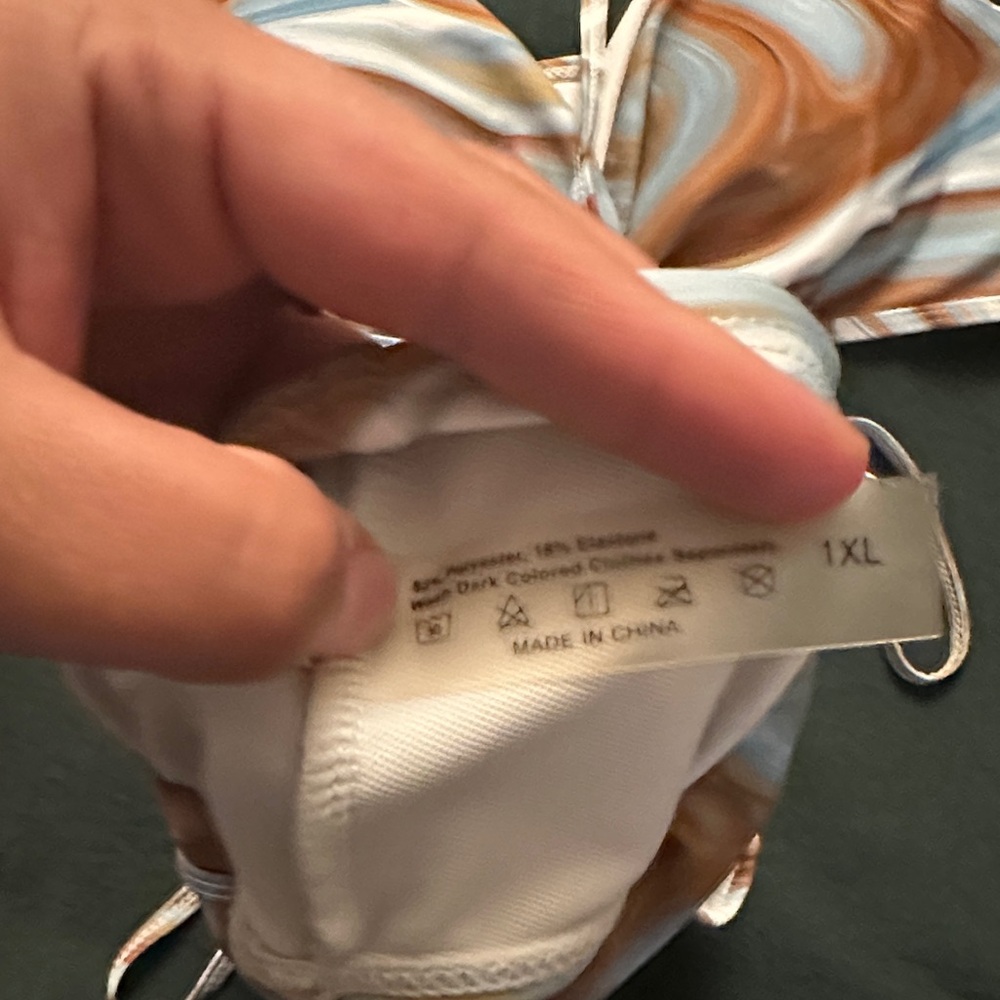 Swirl Pattern Bikini Set - Picture 2 of 3